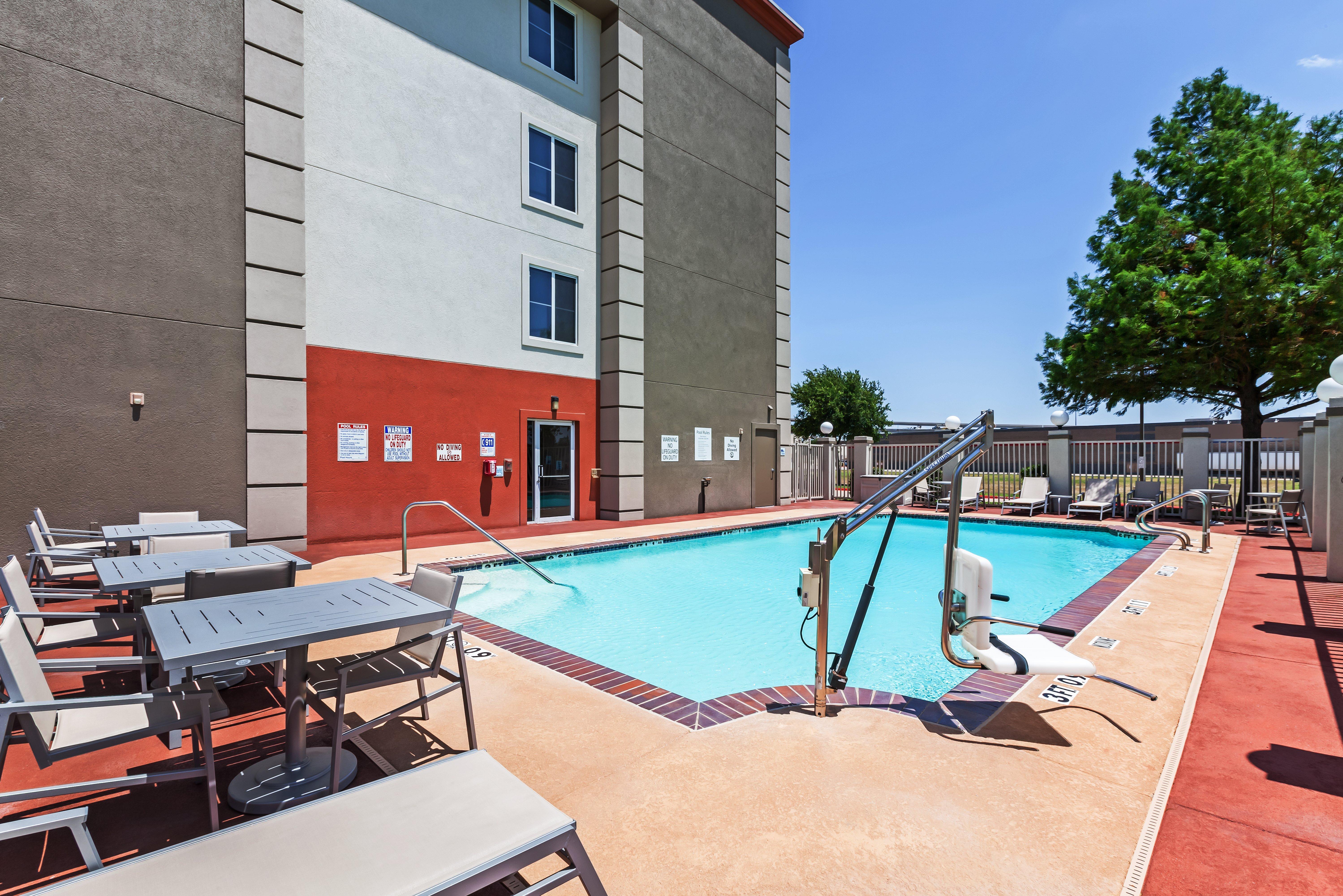 Holiday Inn Express Hotel & Suites Dallas Lewisville By Ihg מראה חיצוני תמונה